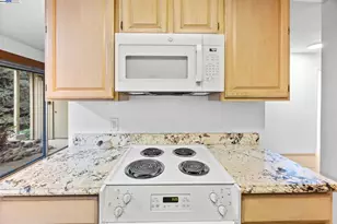 505 Cypress Point Dr, Mountain View, CA 94043 - Photo 20