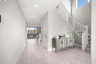 1605 Radiance Ln, Modesto, CA 95356 - Photo 8