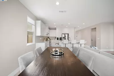 1605 Radiance Ln, Modesto, CA 95356 - Photo 14