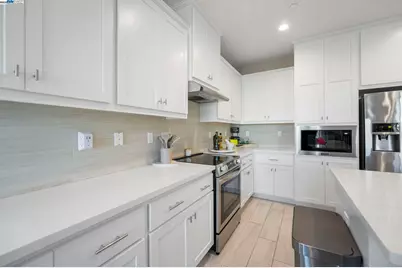 1605 Radiance Ln, Modesto, CA 95356 - Photo 12