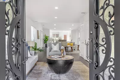 2834 White Acres Dr, San Jose, CA 95148 - Photo 6