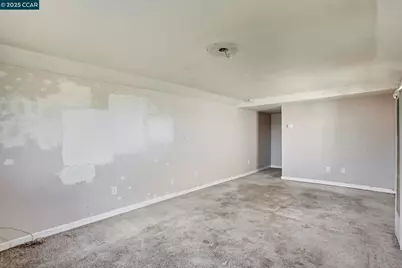 1207 1/2 Warren Ave, Vallejo, CA 94591 - Photo 16