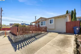 19695 Bernal St, Castro Valley, CA 94546 - Photo 2