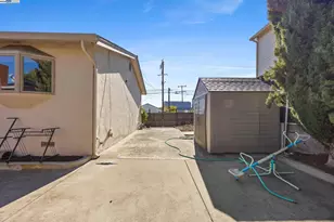 19695 Bernal St, Castro Valley, CA 94546 - Photo 32