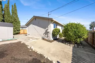 19695 Bernal St, Castro Valley, CA 94546 - Photo 36