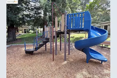 2561 Yerba Bank Ct #0, San Jose, CA 95121 - Photo 46