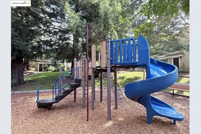 2561 Yerba Bank Ct #0, San Jose, CA 95121 - Photo 48