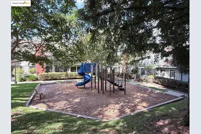 2561 Yerba Bank Ct #0, San Jose, CA 95121 - Photo 44