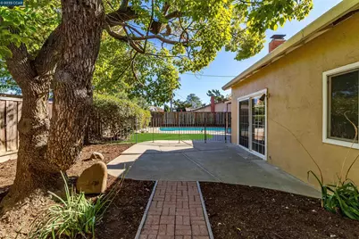 1856 Carriage Dr, Walnut Creek, CA 94598 - Photo 36
