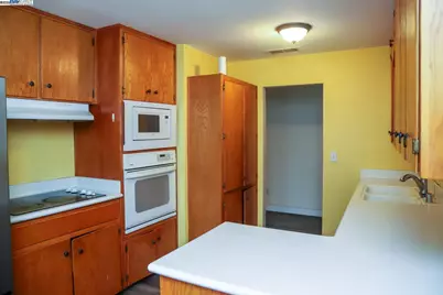 4295 Archie Avenue, Fresno, CA 93726 - Photo 14