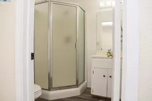 4295 Archie Ave, Fresno, CA 93726 - Photo 8