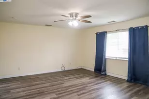 4295 Archie Ave, Fresno, CA 93726 - Photo 20
