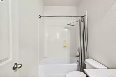 2746 Gracie Pl, Fairfield, CA 94533 - Photo 10