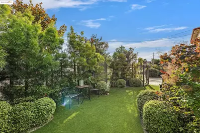 1515 Derby St, Berkeley, CA 94703 - Photo 4