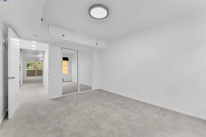 1260 Clay St #207, San Francisco, CA 94108 - Photo 24