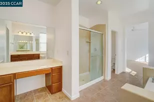 5660 Vista Dr, Richmond, CA 94806 - Photo 8