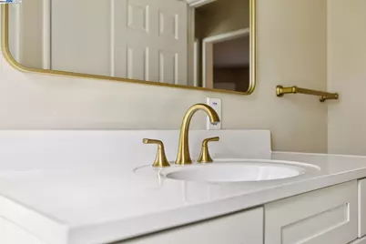 1351 Peach Ct, San Jose, CA 95116 - Photo 40