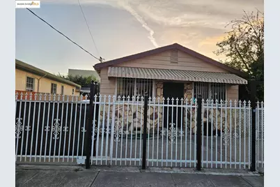 9821 E St, Oakland, CA 94503 - Photo 2