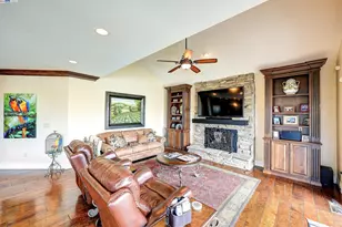 1310 Hampton Ct, Discovery Bay, CA 94505 - Photo 16