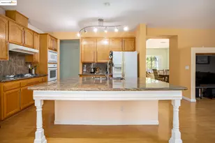 1126 Oakpoint Dr, Bay Point, CA 94565 - Photo 10