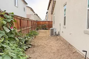 2151 Daimler St, Lathrop, CA 95330 - Photo 24