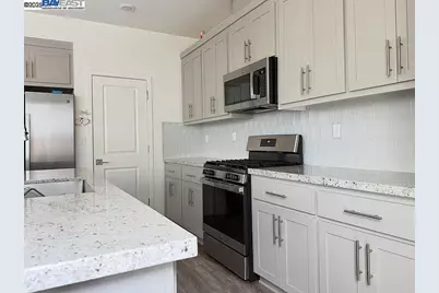 2151 Daimler St, Lathrop, CA 95330 - Photo 8