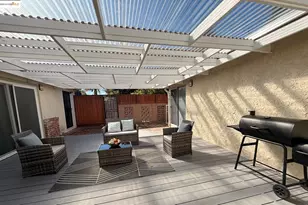 17453 Via Valencia, San Lorenzo, CA 94580 - Photo 22