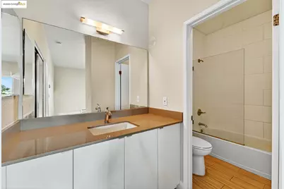 162 Lakeshore Ct, Richmond, CA 94804 - Photo 20