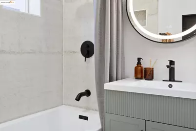 786 Trestle Glen Road, Oakland, CA 94610 - Photo 32