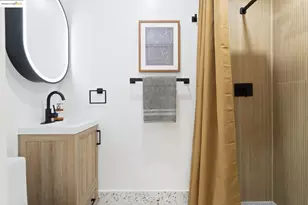 786 Trestle Glen Rd, Oakland, CA 94610 - Photo 38