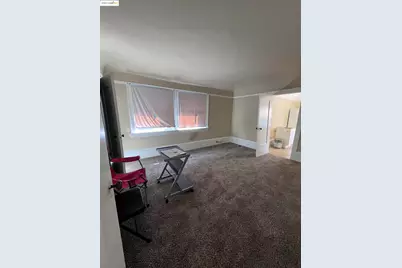 699 33rd St, Oakland, CA 94609 - Photo 16