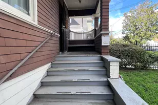 699 33rd St, Oakland, CA 94609 - Photo 4