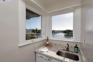 2000 Clinton Ave, Alameda, CA 94501 - Photo 18