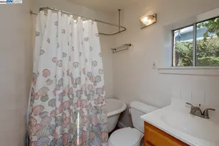 2000 Clinton Ave, Alameda, CA 94501 - Photo 48