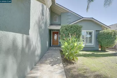 1210 Snow Ridge Ct, Modesto, CA 95351 - Photo 4