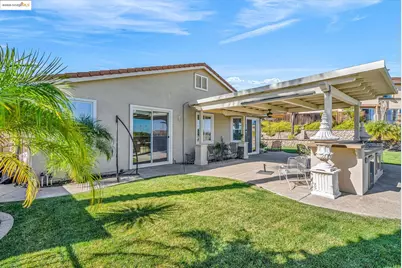 354 Pebble Beach Dr, Brentwood, CA 94513 - Photo 42