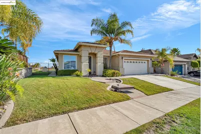 354 Pebble Beach Dr, Brentwood, CA 94513 - Photo 2