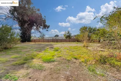 64 Bella Monte Ave, Bay Point, CA 94565 - Photo 8