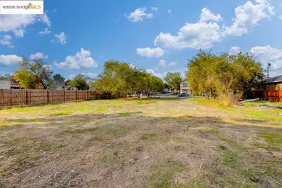 64 Bella Monte Ave, Bay Point, CA 94565 - Photo 12