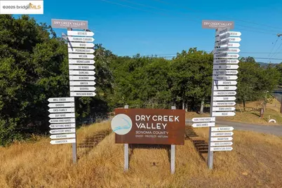 838 Dry Creek, Healdsburg, CA 95448 - Photo 2