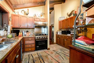 21 Red Rock Way, San Rafael, CA 94903 - Photo 18
