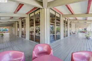 2 Admiral Dr, Emeryville, CA 94608 - Photo 46