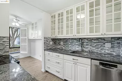 2 Admiral Drive #B276, Emeryville, CA 94608 - Photo 24