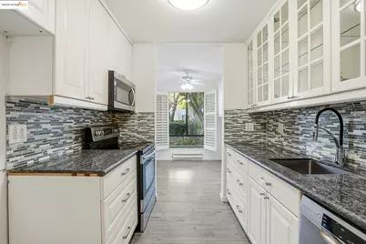 2 Admiral Drive #B276, Emeryville, CA 94608 - Photo 26