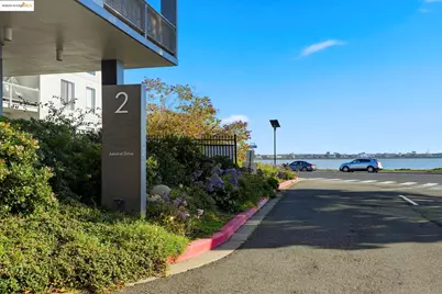 2 Admiral Drive #B276, Emeryville, CA 94608 - Photo 4