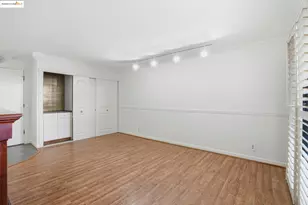 2 Admiral Dr, Emeryville, CA 94608 - Photo 14