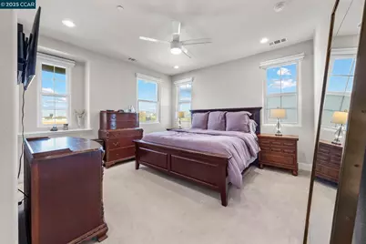 702 Jetty Dr, Richmond, CA 94804 - Photo 18