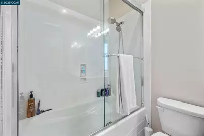 702 Jetty Dr, Richmond, CA 94804 - Photo 22