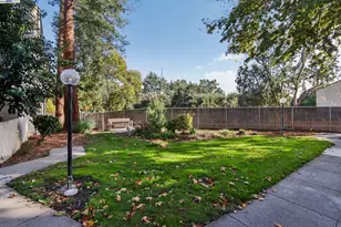 2720 Oak Rd, Walnut Creek, CA 94597 - Photo 34