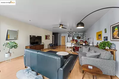 1201 Pine St #354, Oakland, CA 94607 - Photo 2